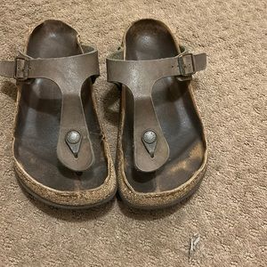 Size 7 well loved Birkenstocks gizeh brown leather